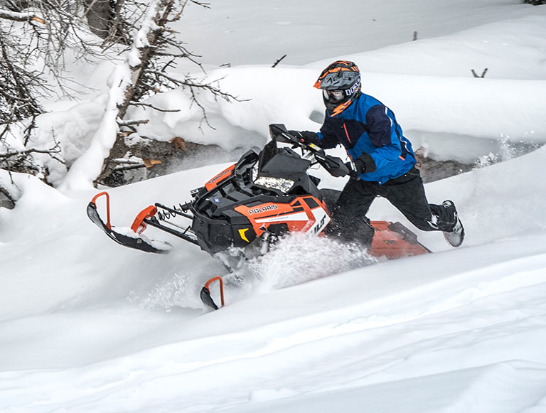 Crossover Sleds - 2019 Switchback Snowmobiles | Polaris Canada